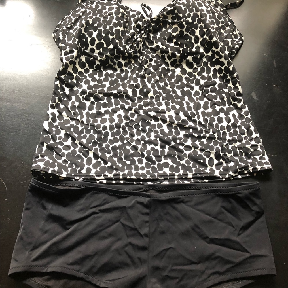 Victoria’s Secret 2 piece swimsuit